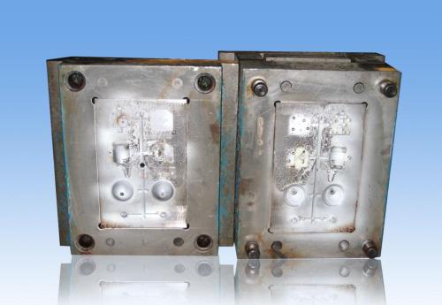 深圳塑膠模具廠，塑料模具零配件的熱處理工藝介紹